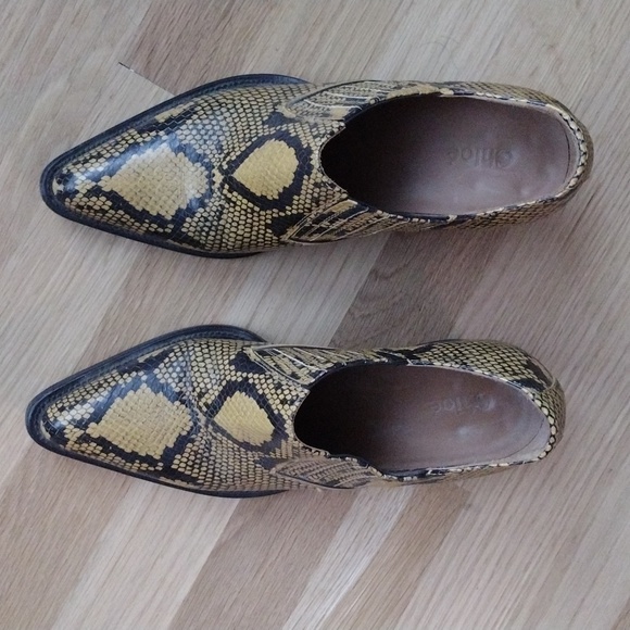 Chloe Rylee Python Embossed Ankle Bootie 🐍 - Picture 11 of 11